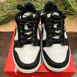 Panda dunks low -  big kids 5